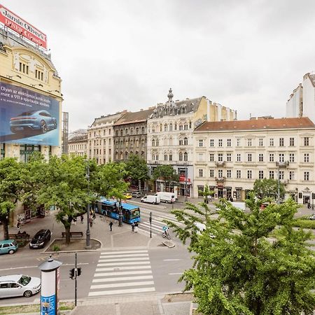 Elegant Apartment In Super Central Location Будапеща Екстериор снимка