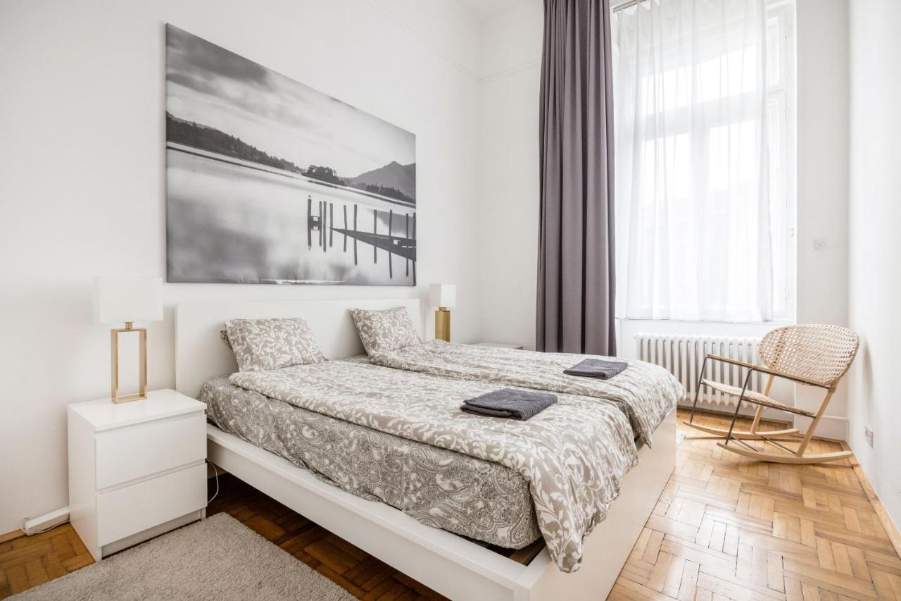 Elegant Apartment In Super Central Location Будапеща Екстериор снимка