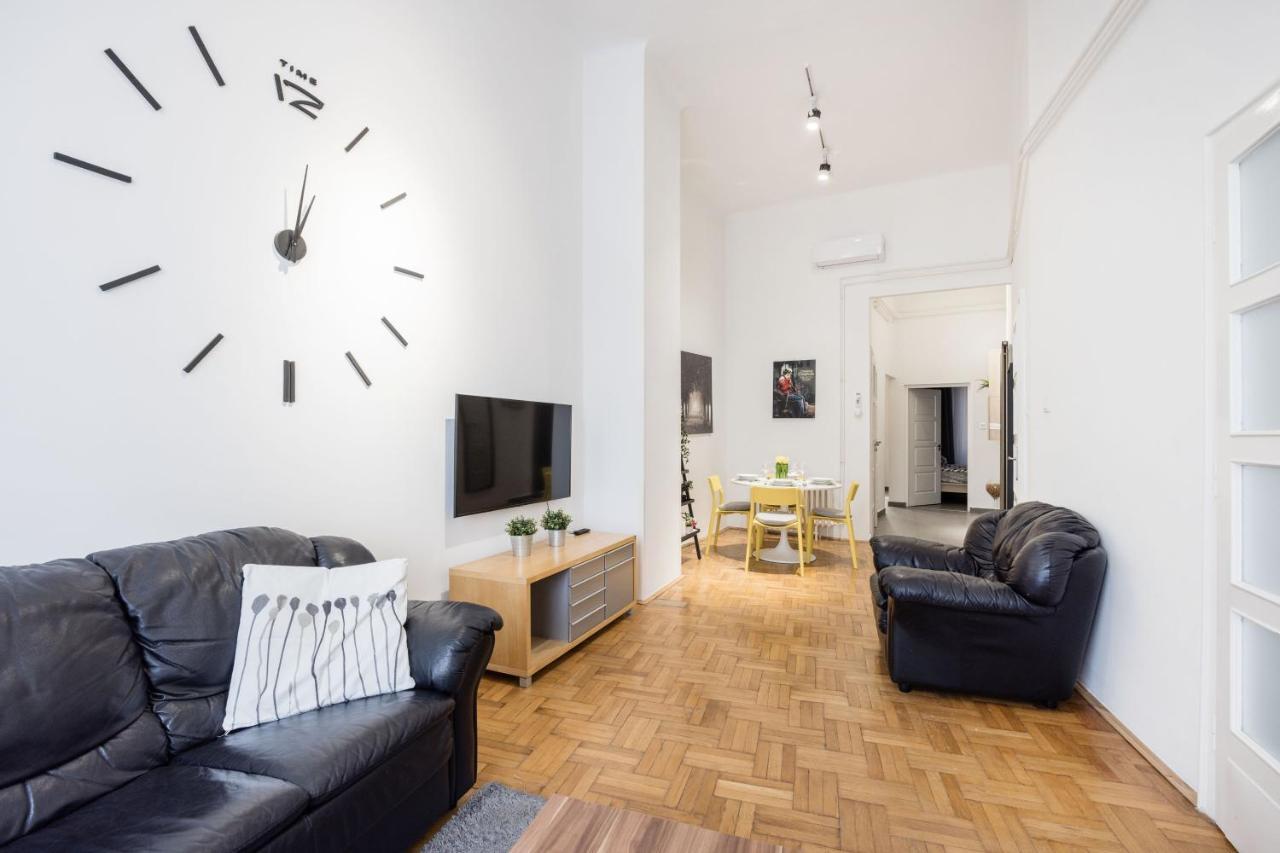 Elegant Apartment In Super Central Location Будапеща Екстериор снимка