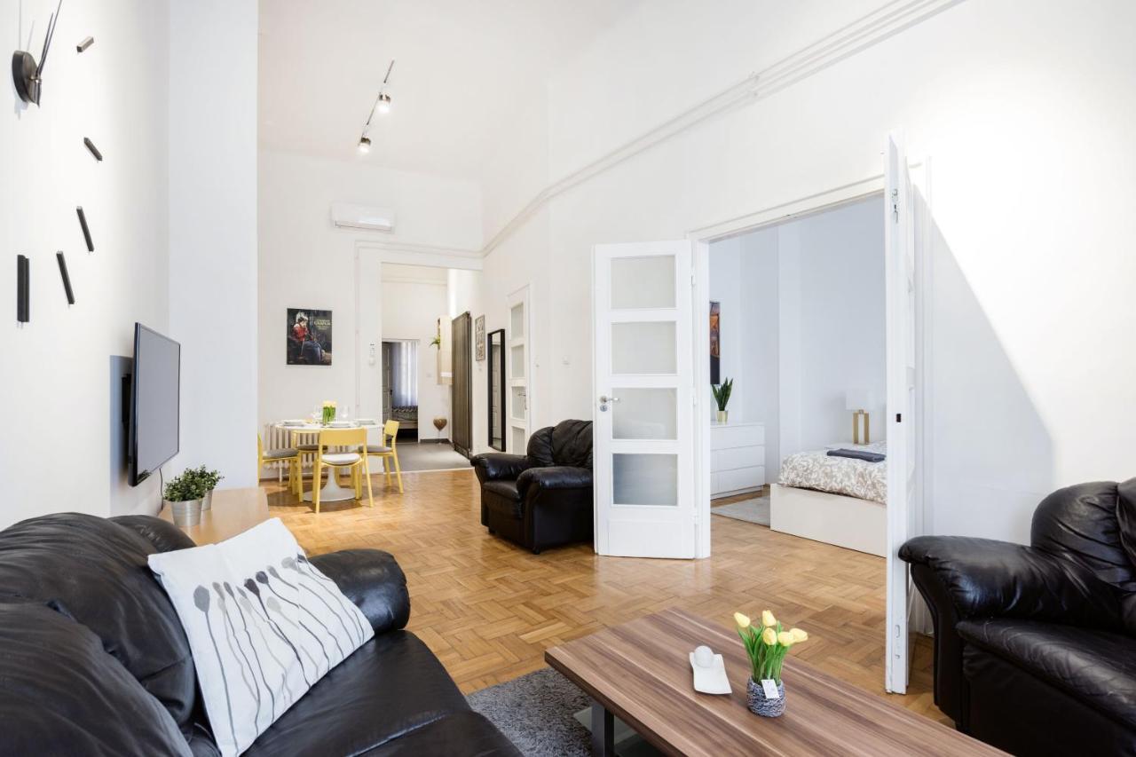 Elegant Apartment In Super Central Location Будапеща Екстериор снимка